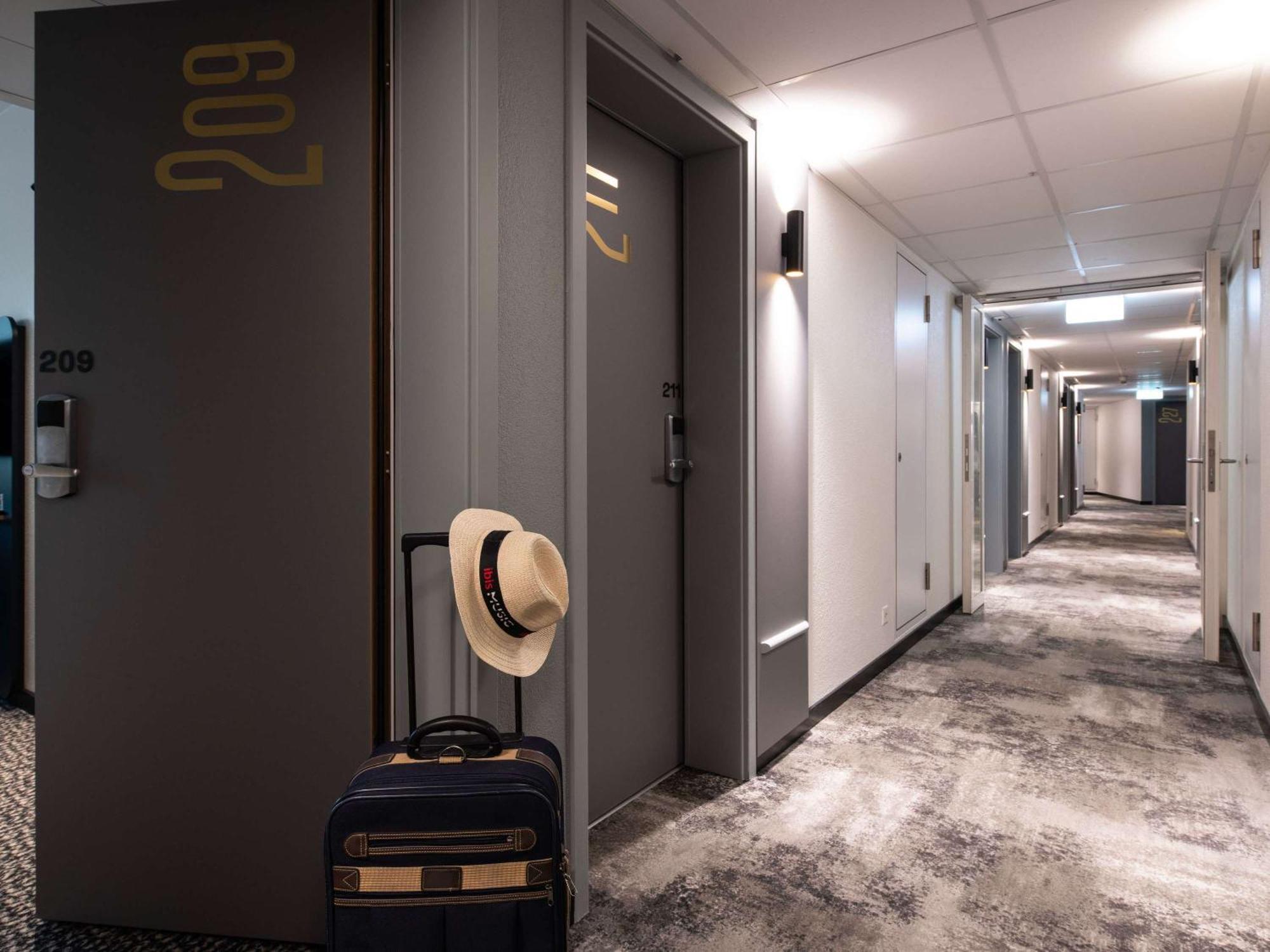 ibis Lausanne Centre Extérieur photo